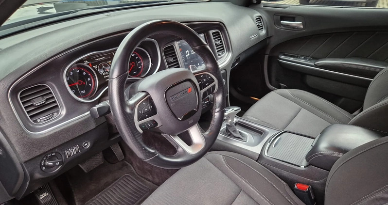 Dodge Charger cena 119900 przebieg: 117000, rok produkcji 2018 z Rzeszów małe 121